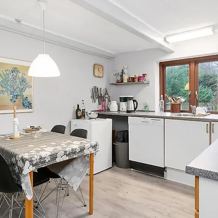 別荘 3 Bedroom Gorgeous In Nordenbro Vesteregn
